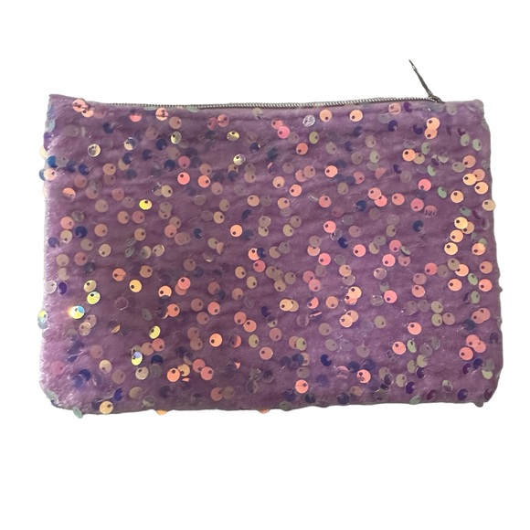 ipsy Handbags - Ipsy purple glam bag